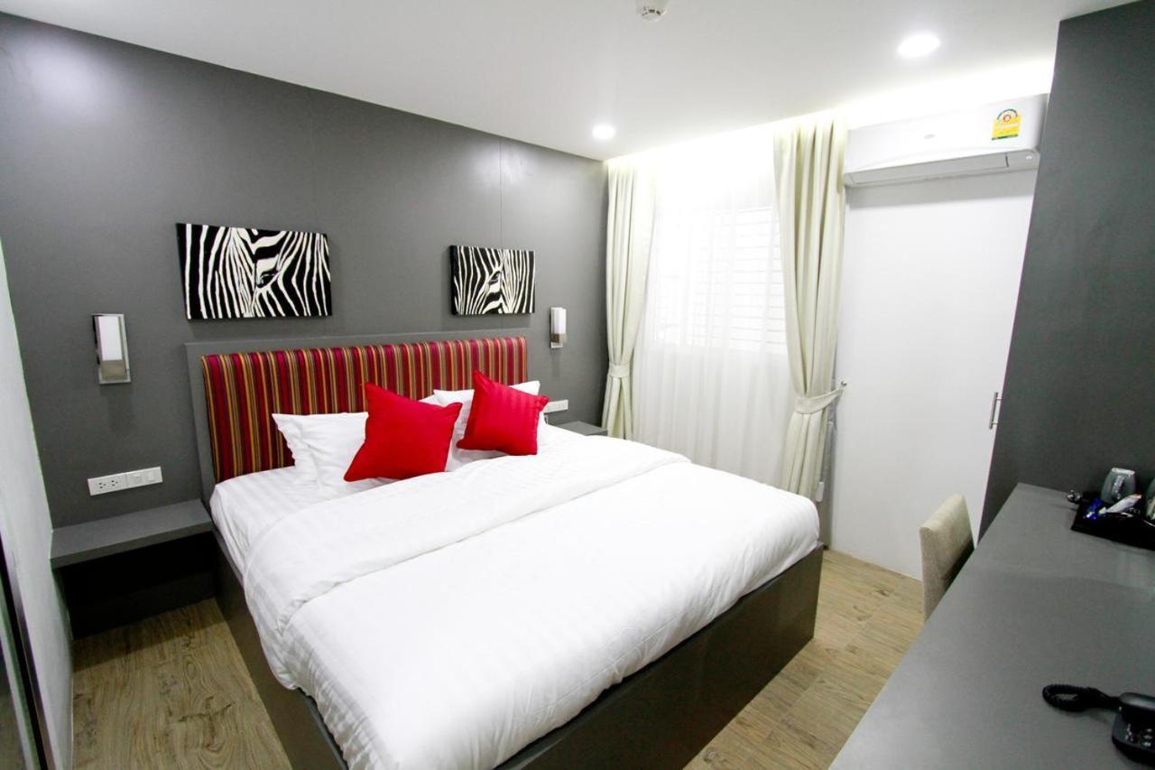 Zen Hotel Sukhumvit 20 Bangkok Bagian luar foto